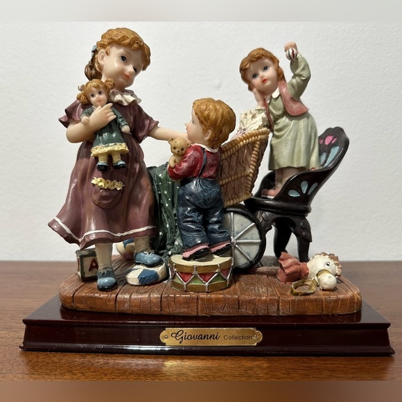 Giovanni Collection Figurine Three Children Playing - Picture 1 of 9